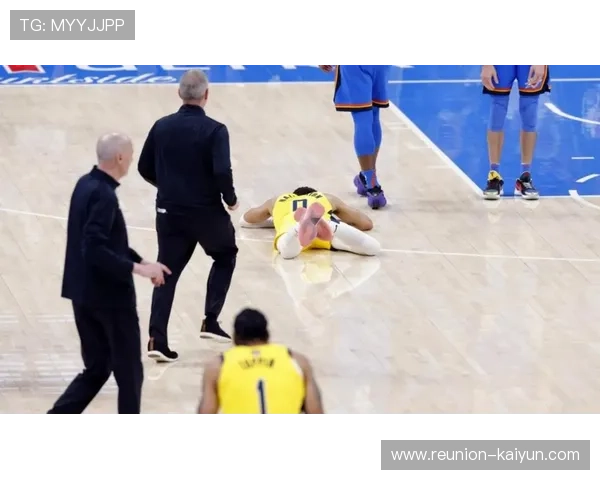 掘金连胜势头强劲球队核心状态引领季后赛冲刺