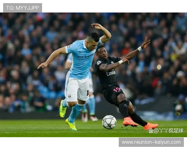 最新欧冠小组赛：曼城与巴黎圣日耳曼上演强强对决，梅西缺席引发热议