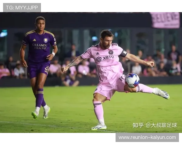 梅西加盟迈阿密国际后首次亮相赛场引爆全球关注